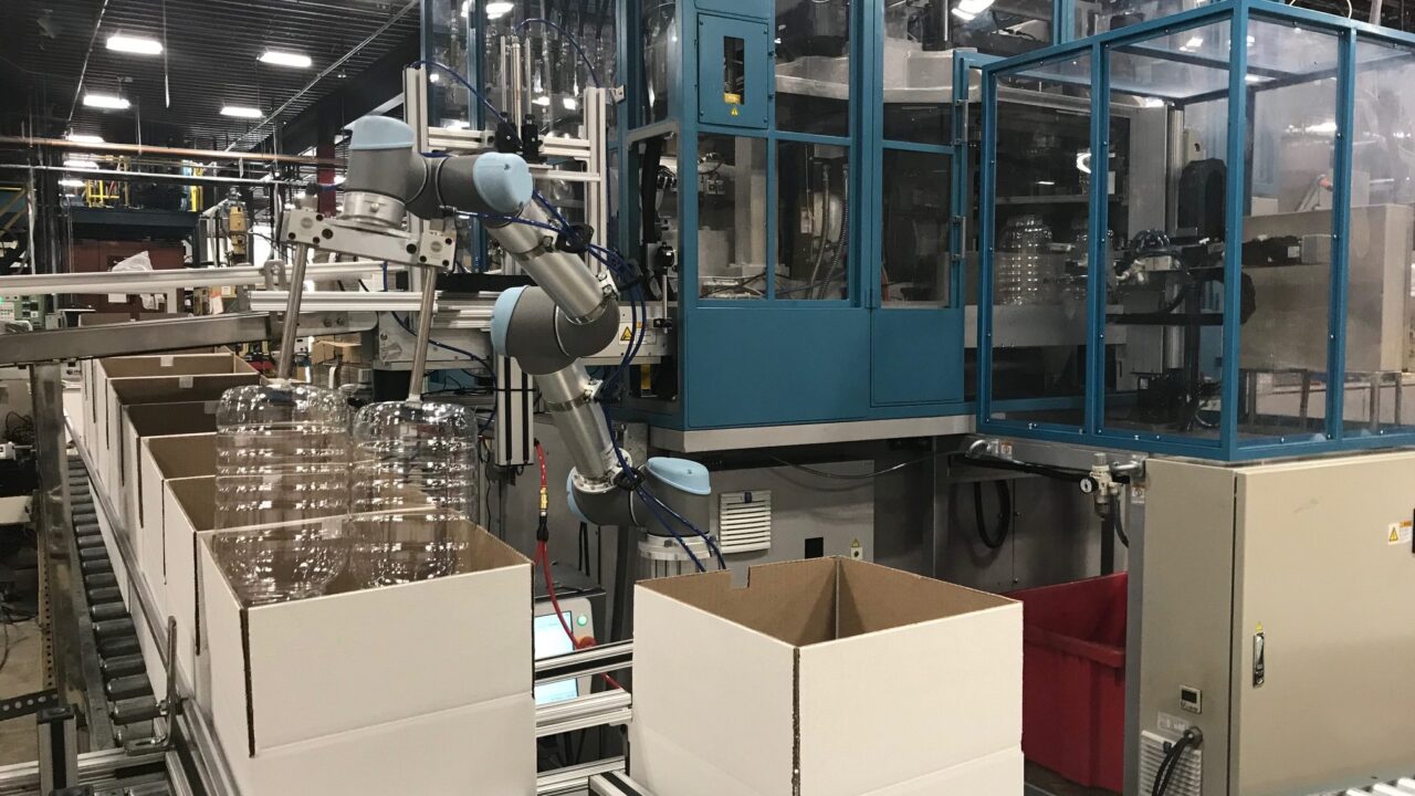 Innovative Blow Molding Company Announces Game Changer in Packing: Universal Robotics