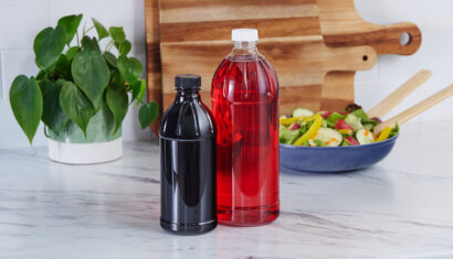 Plastic Bottles for Vinegars and Extracts: Why In-Stock Bottles Make All the Difference